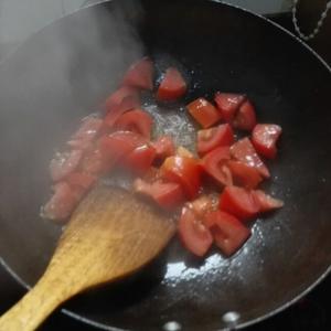 西红柿玉米胡萝卜排骨汤的做法 步骤3