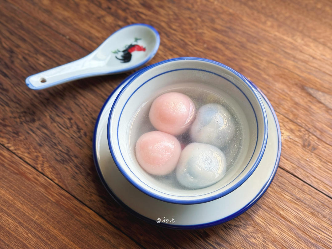 黑芝麻汤圆×咸蛋黄汤圆