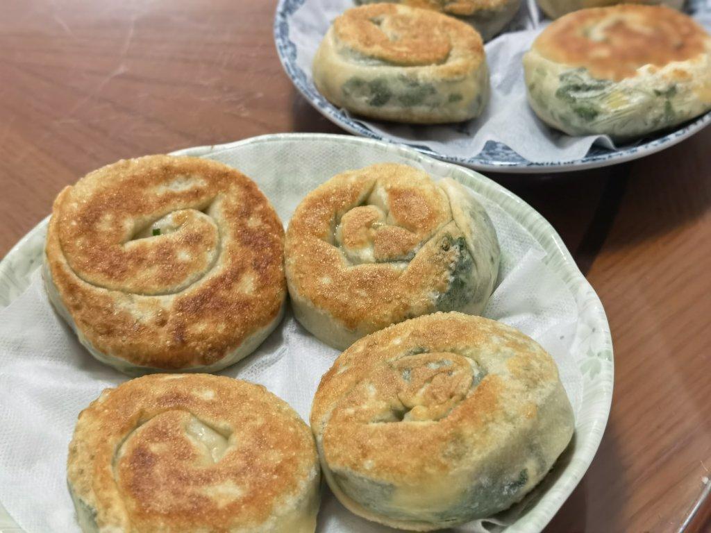 吹弹可破的韭菜盒子