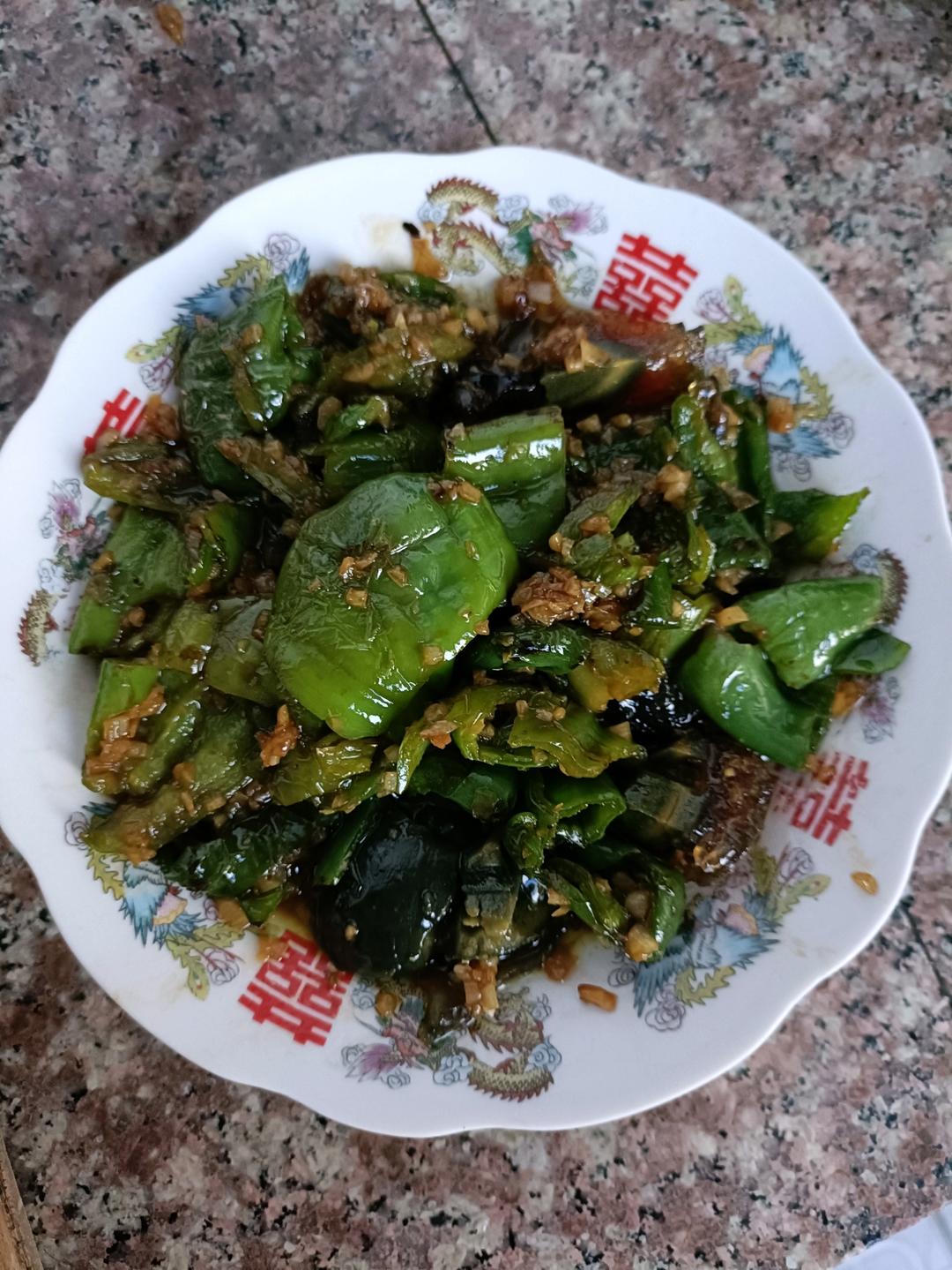 青椒皮蛋