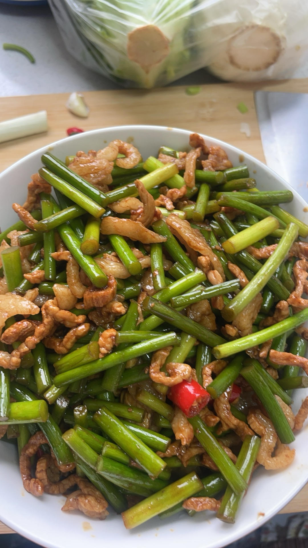 蒜苔炒肉末，三碗米饭都不够吃