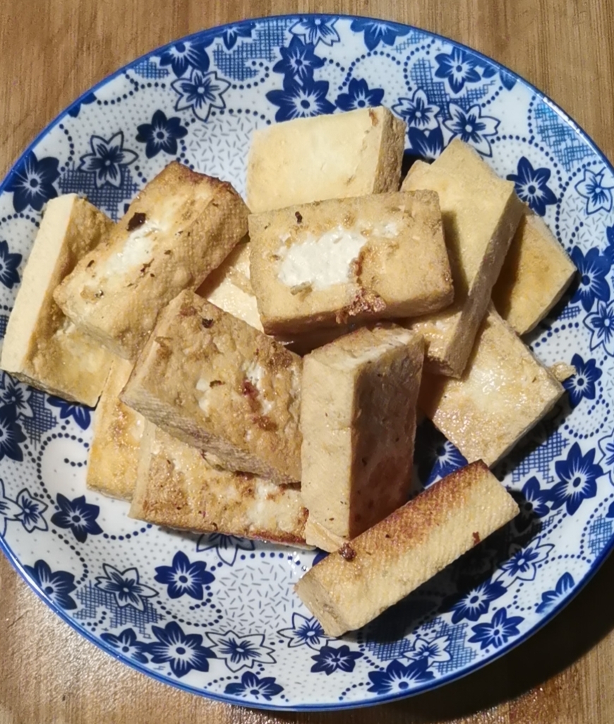 砂锅咸肉老豆腐的做法 步骤1