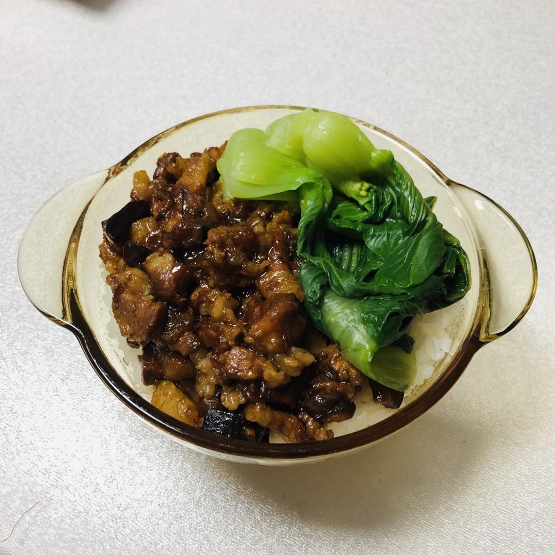 洋葱酥卤肉饭
