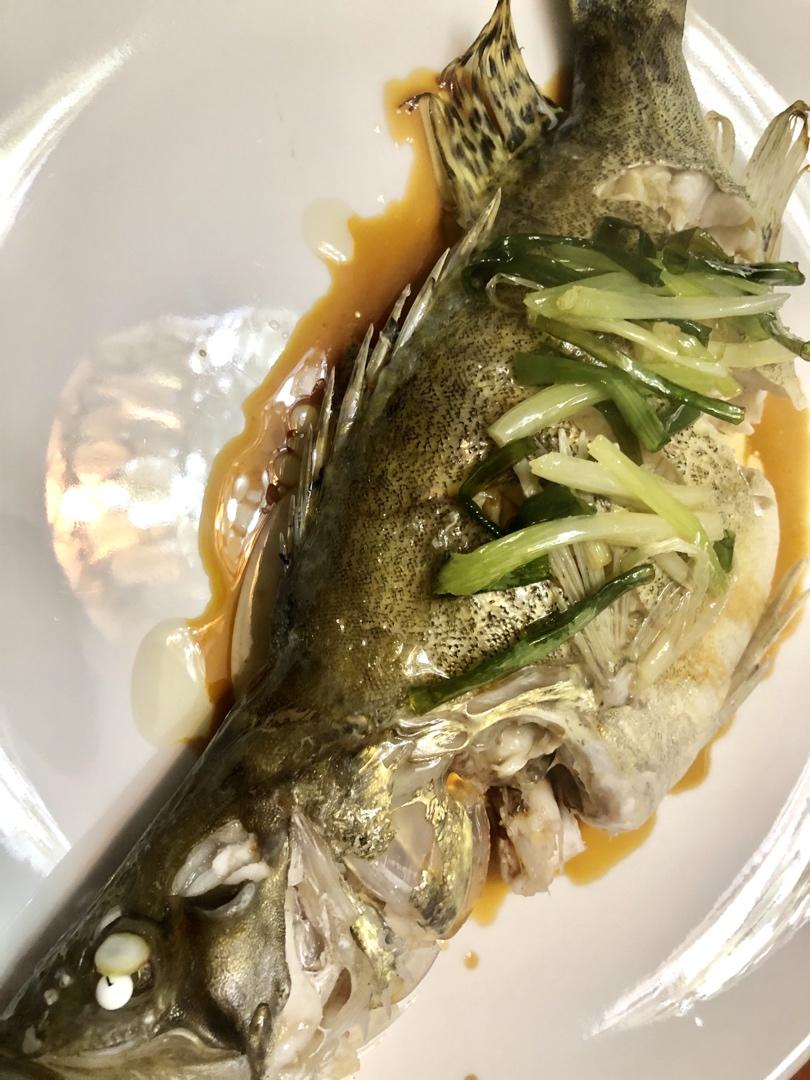 唐小豆grace做的清蒸鱼含可以搭配一切鱼的神仙蒸鱼料