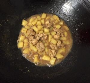土豆燜雞的做法 步骤8