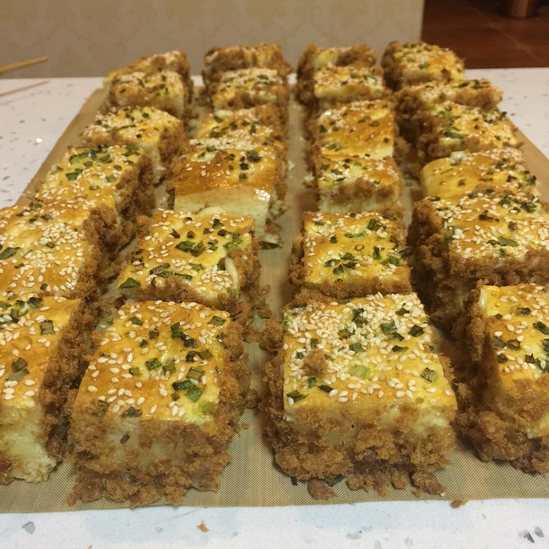 迷你肉松面包卷