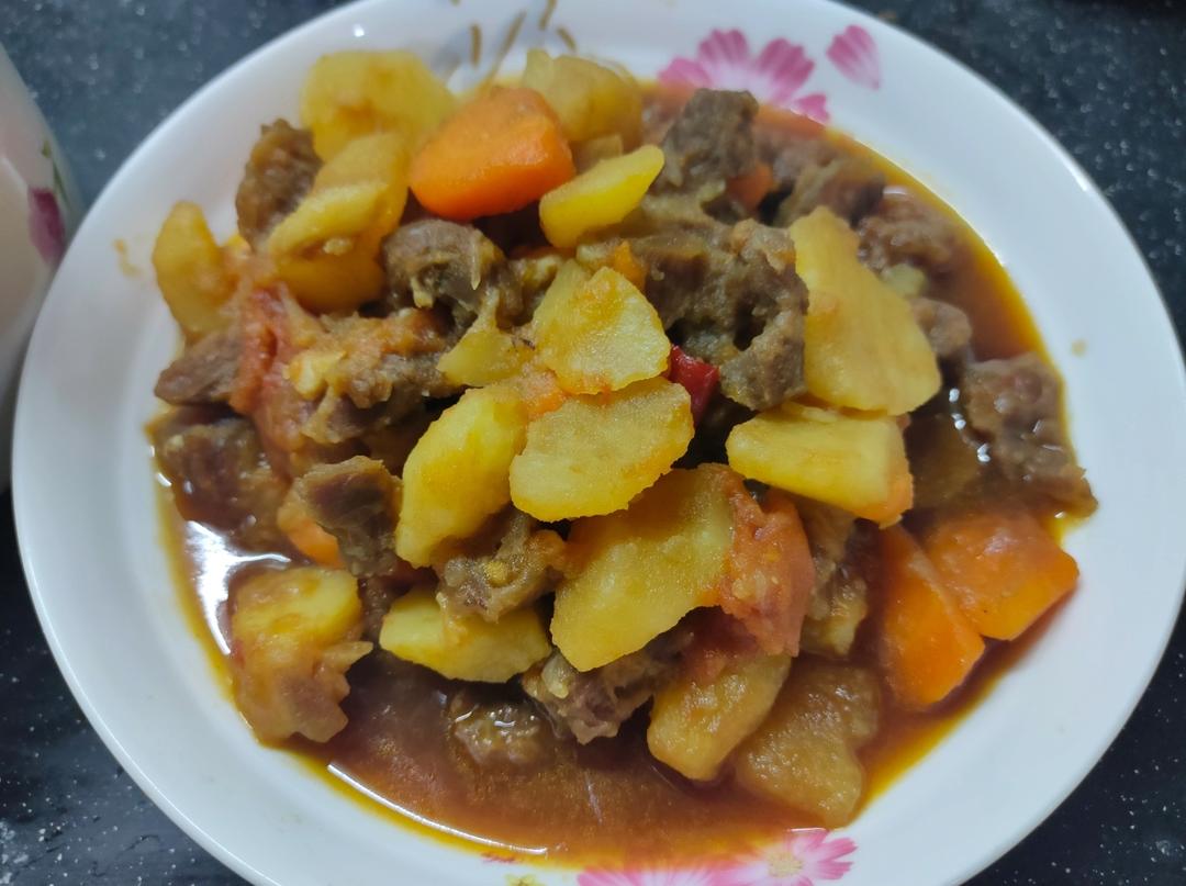 牛肉炖土豆