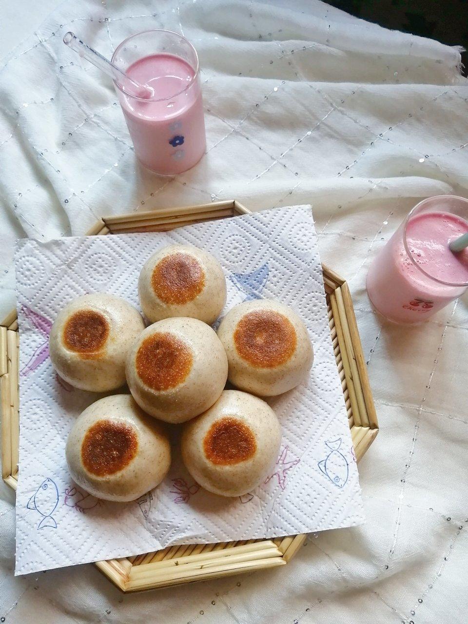 又美又暄软的——豆沙包！