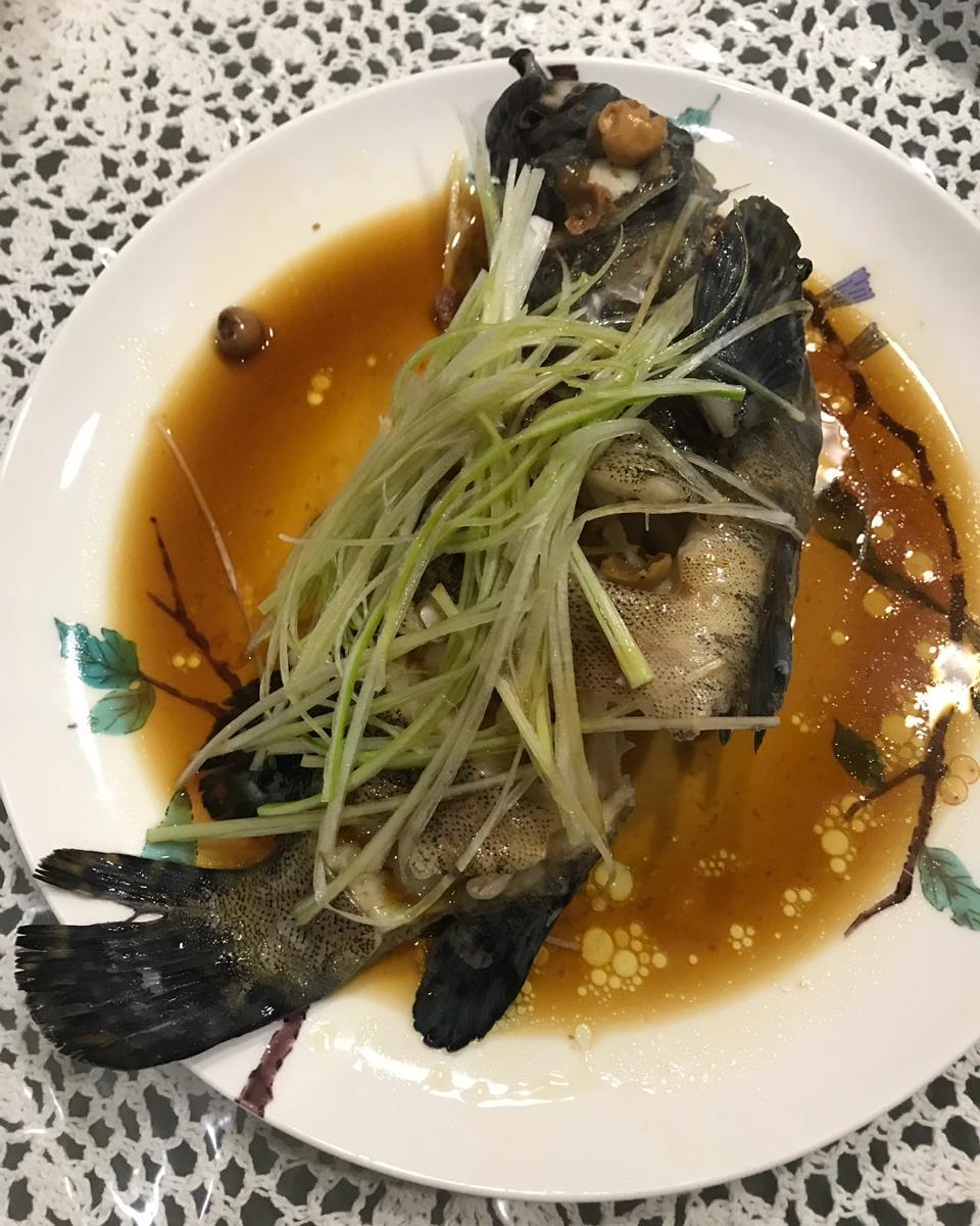 蒸鱼的若干细节 （笋壳鱼）Tips and Tricks for Steamed Whole Fish