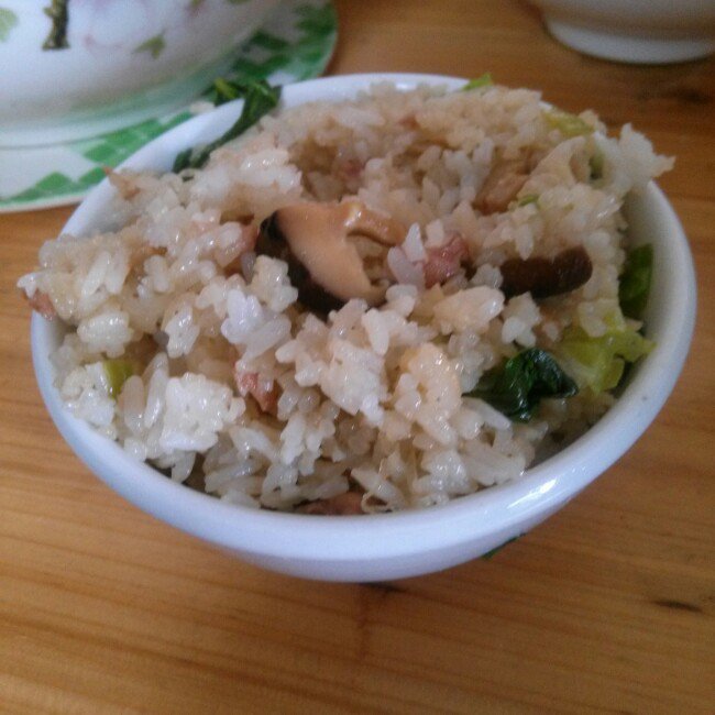 电饭锅版香菇腊肠饭