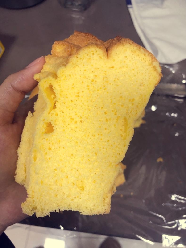 津田阳子：海绵蛋糕、白巧香缇奶油