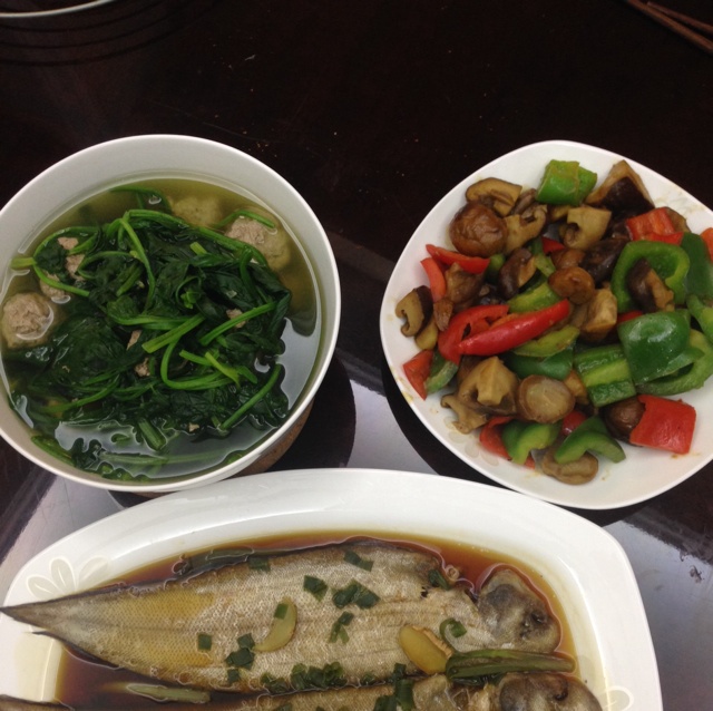 菠菜牛肉丸子汤