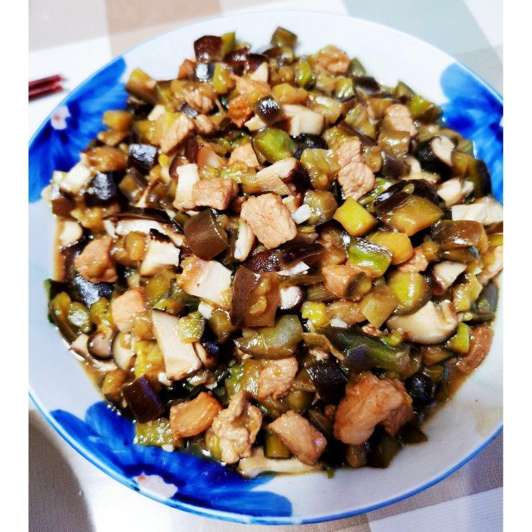 香菇肉末炒茄丁