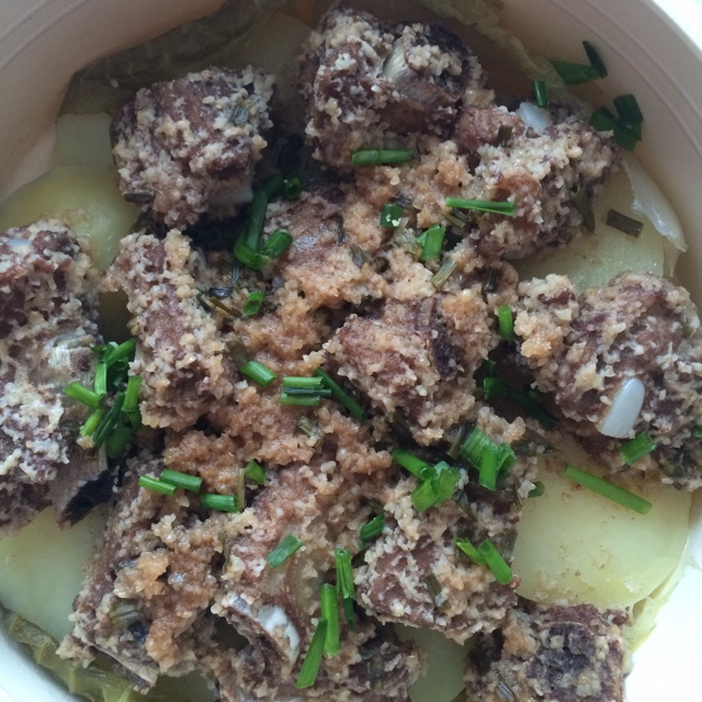 土豆粉蒸肉