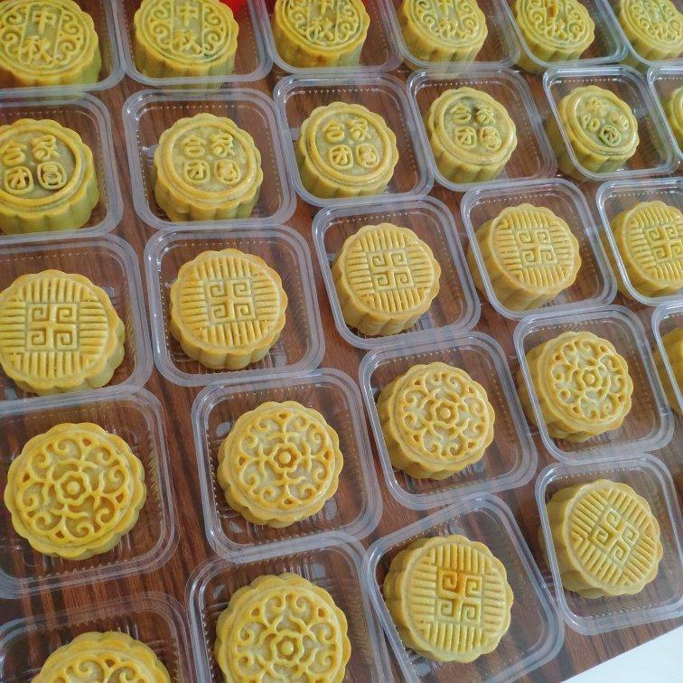 广式月饼☘️=蛋黄豆沙馅
