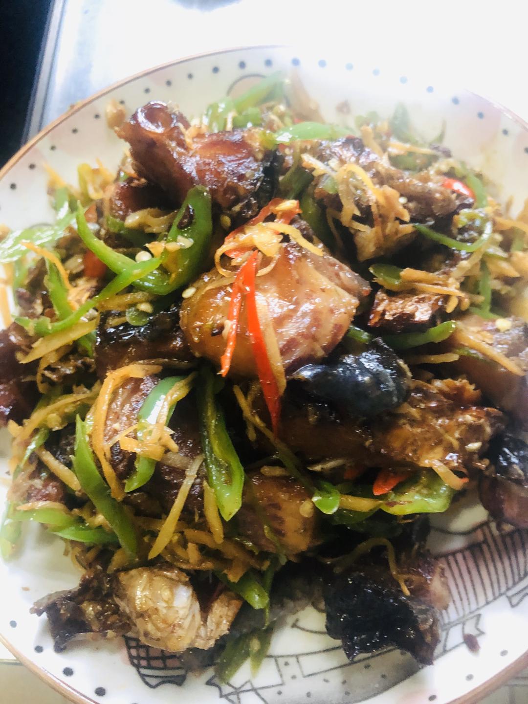 青椒炒湖南腊鱼