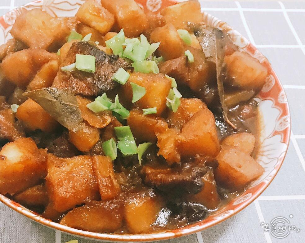堂妈小厨——小土豆红烧肉