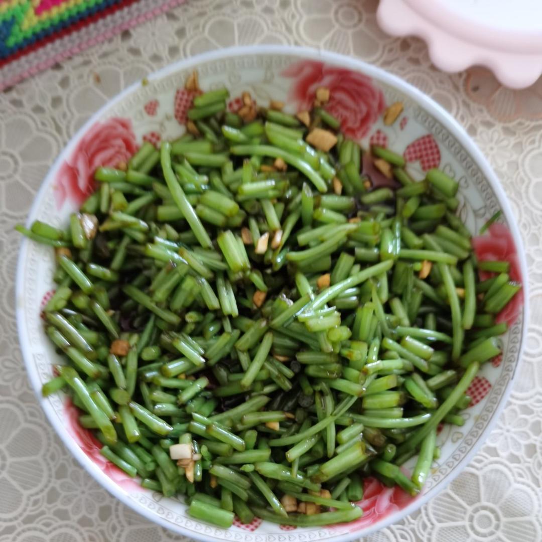 折慧慧shihui做的凉拌泥蒿