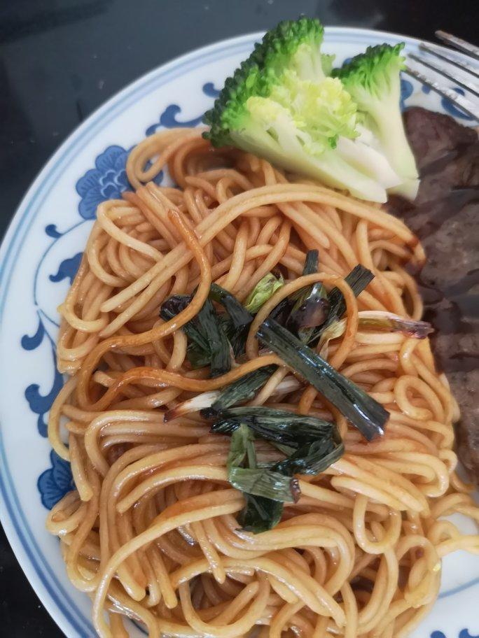 教你做香到舔盘子的灵魂葱油拌面🍜