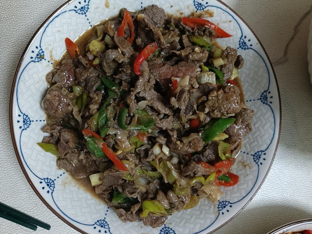 孜然大葱炒牛肉