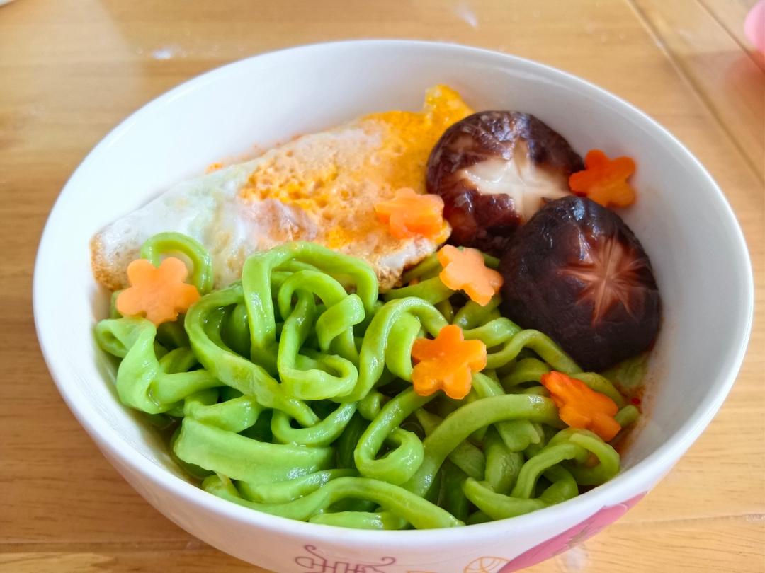 自制营养手工【菠菜面条】
