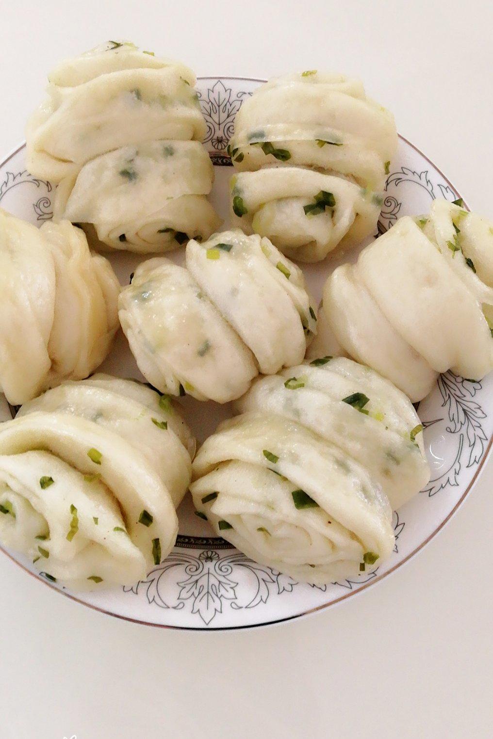 传统的葱油花卷