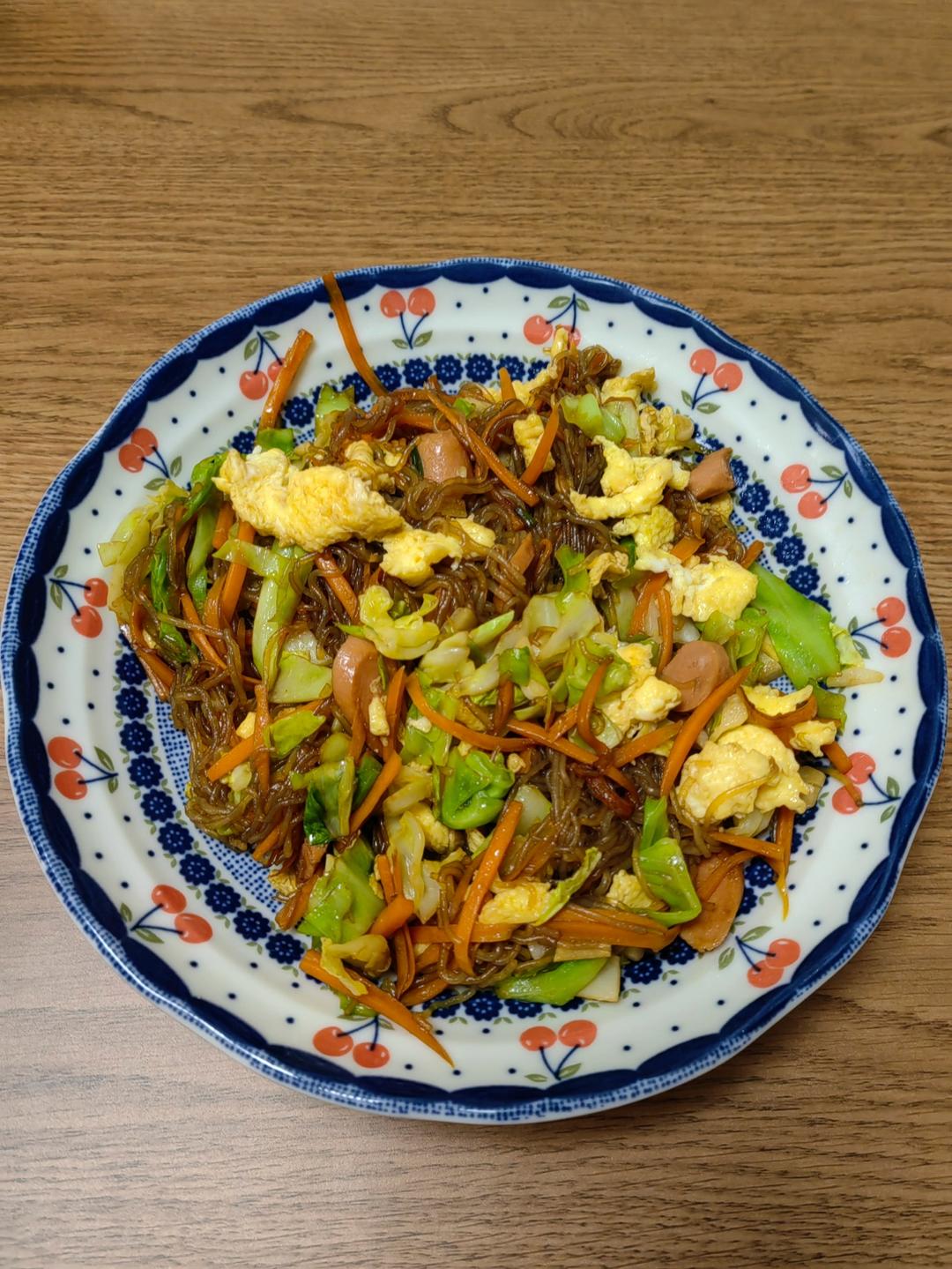 最近爱吃粉丝粉条～包菜炒粉丝