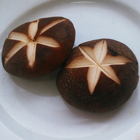 灰化肥做的香菇切花刀