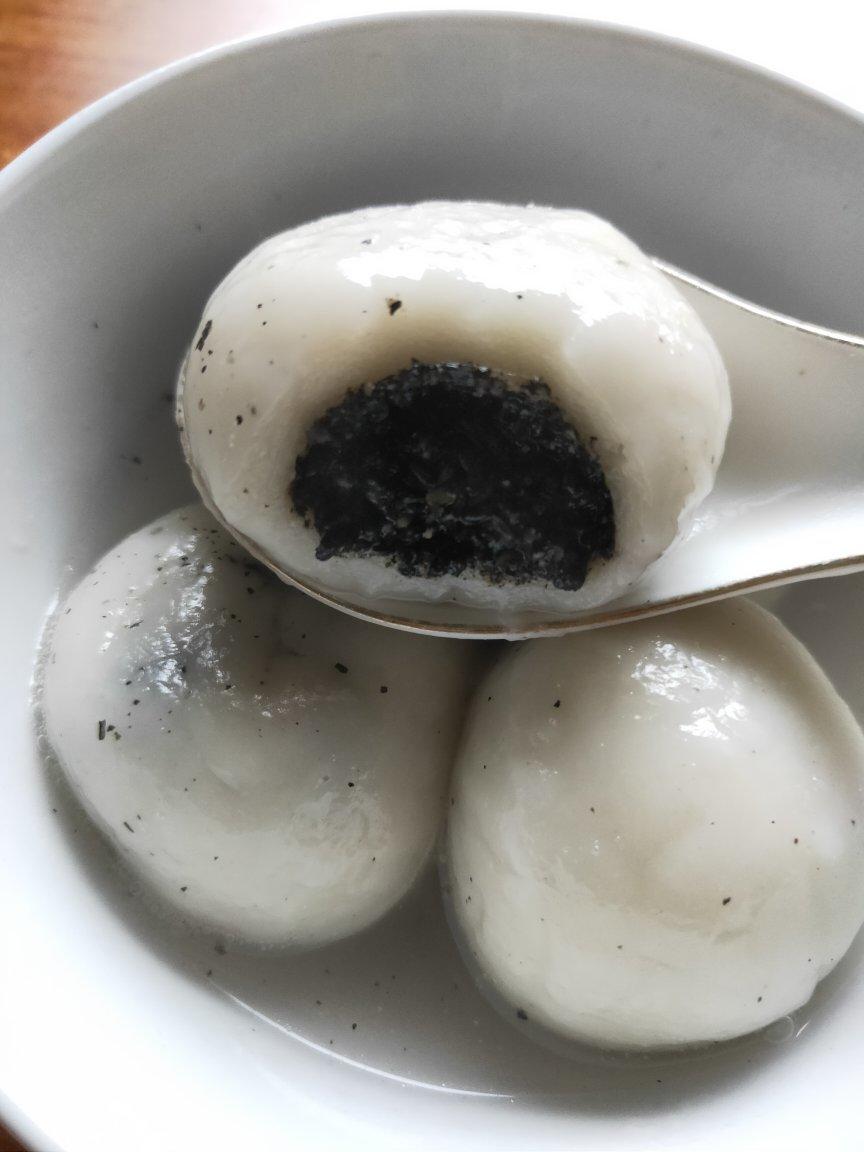黑芝麻汤圆
