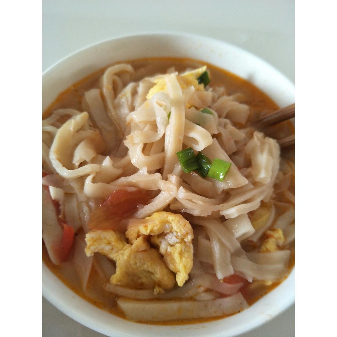 多多洛了做的西红柿鸡蛋烩饼