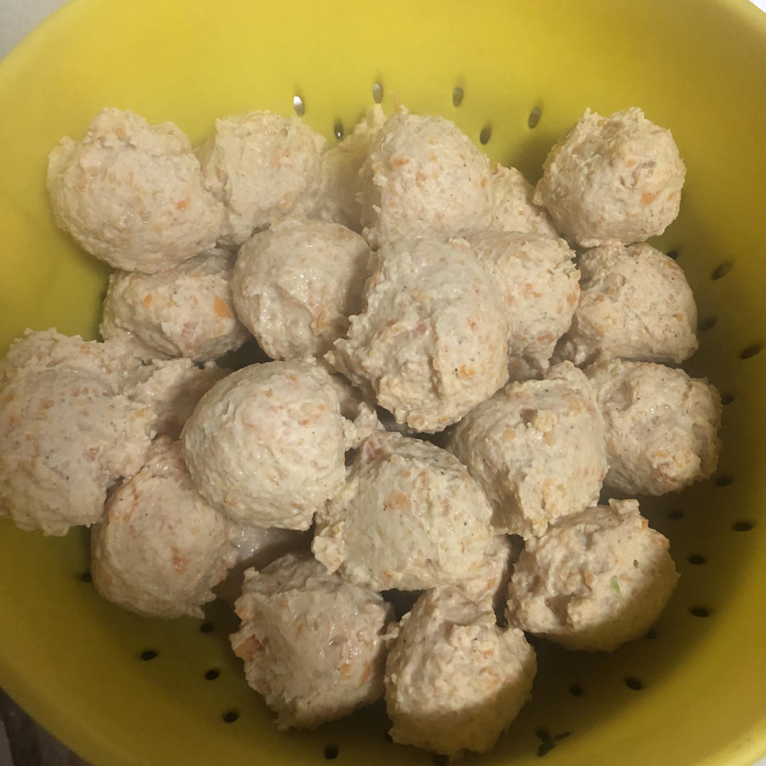 无淀粉鸡胸肉丸子（好吃 不腥 减脂健身必备）