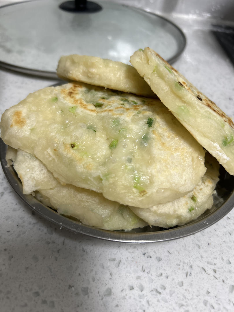 懒人版葱香发面饼 要多软有多软 零失败的方子 附细节视频详解