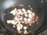 黄花菜干菜煲咸肉粥的做法 步骤4