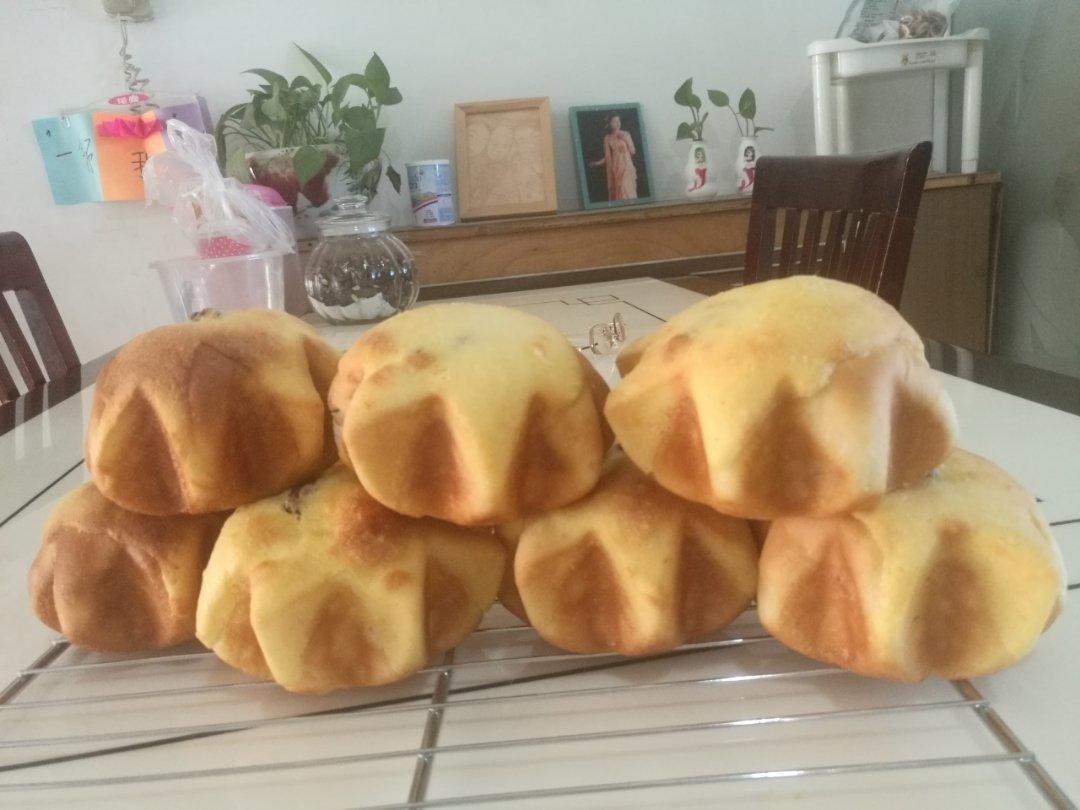 好吃到出炉就被抢光的墨西哥红豆面包