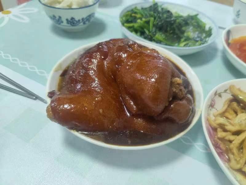 【红烧肘子】（家庭版卤蹄膀）