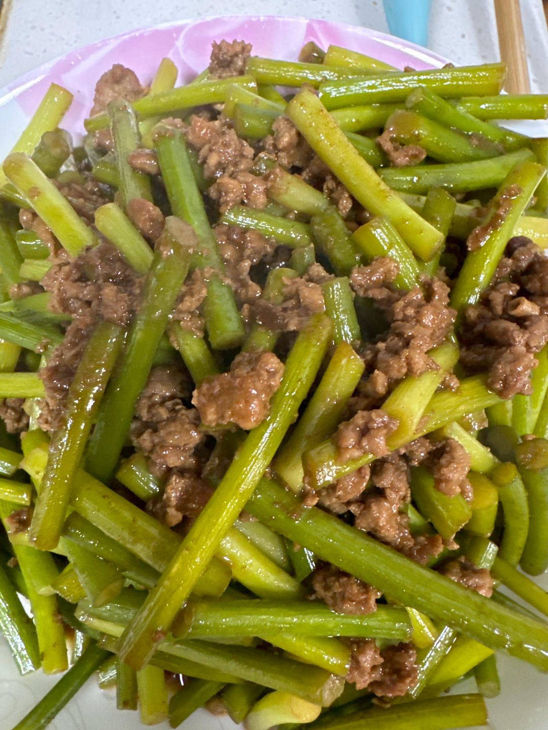 肉末炒蒜苔