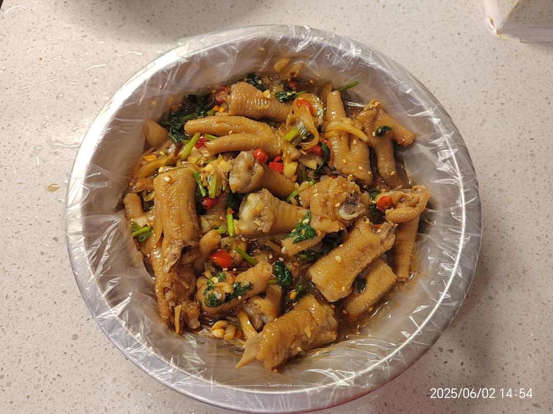 柠檬酸辣鸡爪/ 泡爪——原地出摊