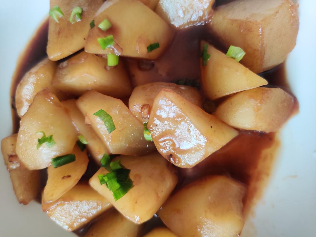 🔥巨下饭，软糯入味！比肉还好吃的红烧土豆