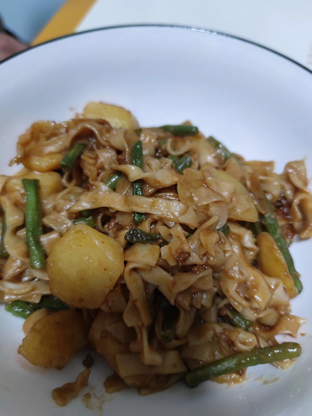 土豆豆角焖面