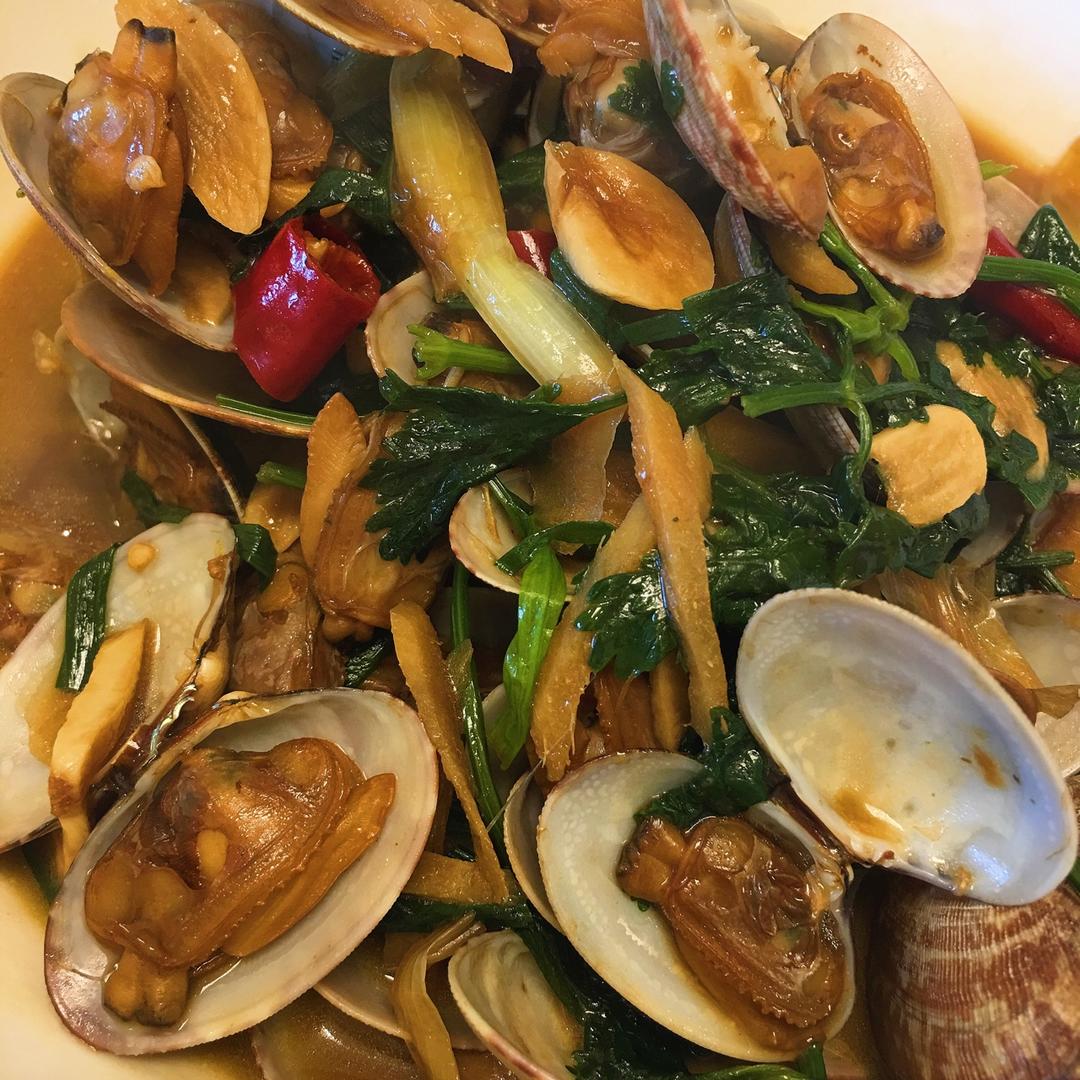葱炒花蛤