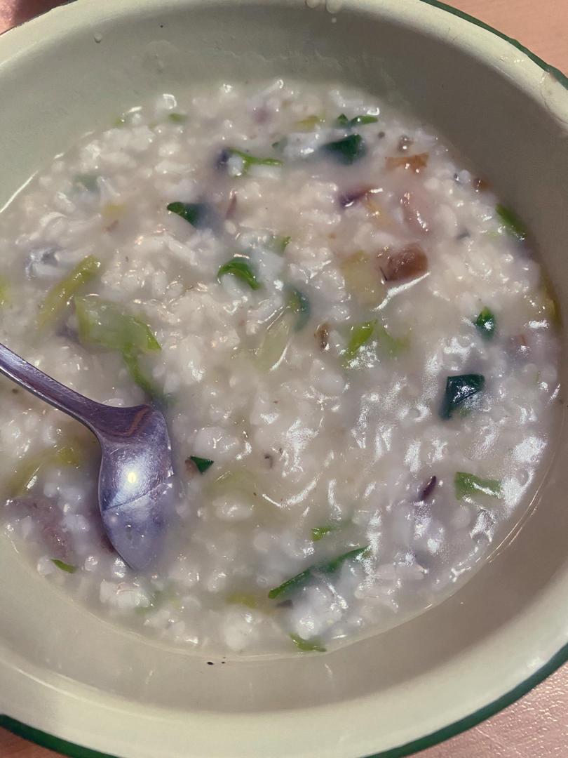 妈妈👩教我做的皮蛋瘦肉粥🥣简单快捷美味😋