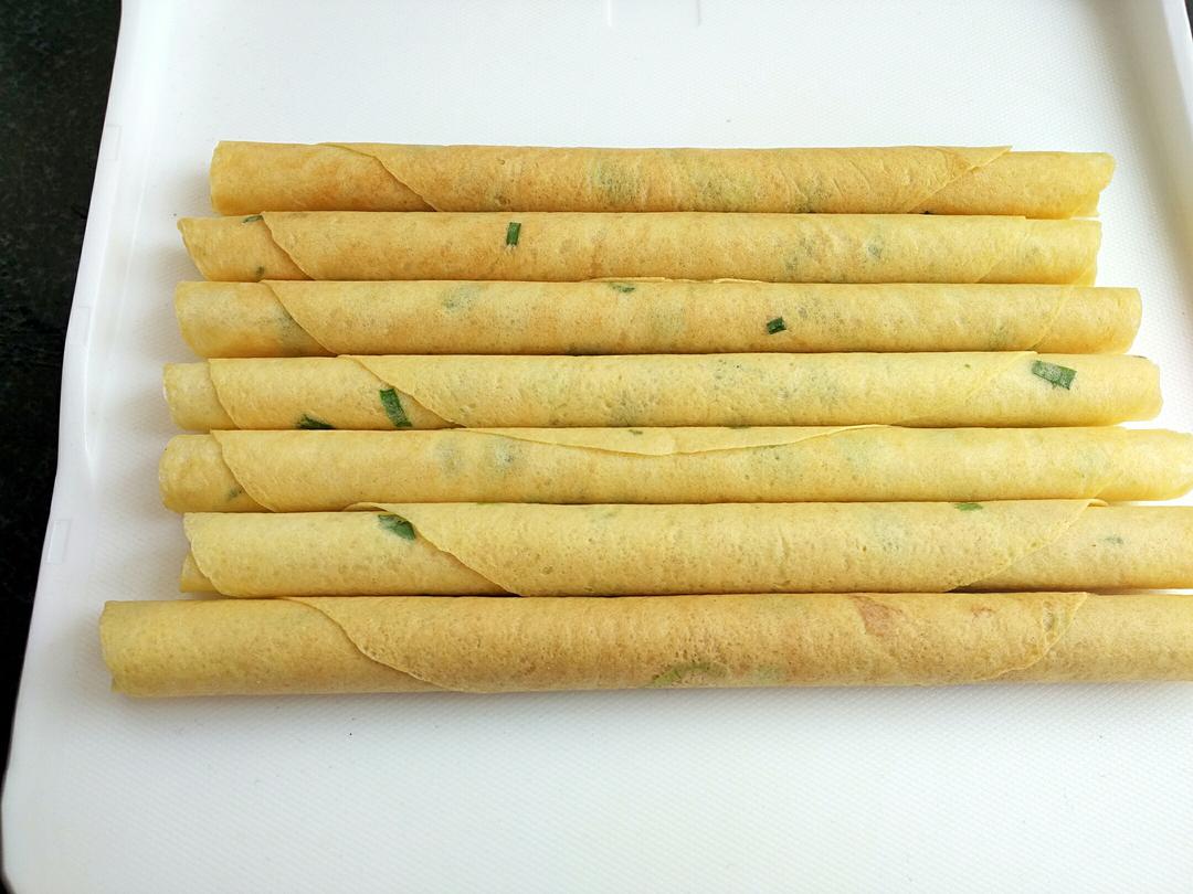 香葱蛋卷的做法步骤图 香葱蛋卷怎么做好吃 萌萌妈妈m 下厨房