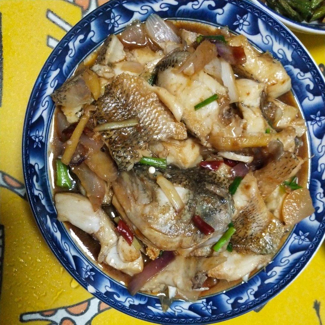 葱香焗鲈鱼