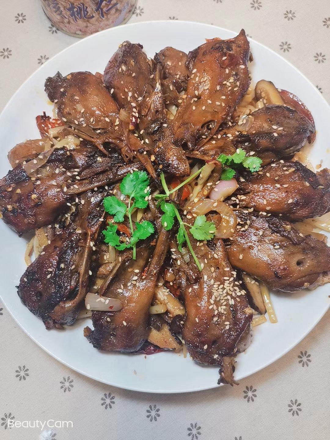 干锅辣鸭头