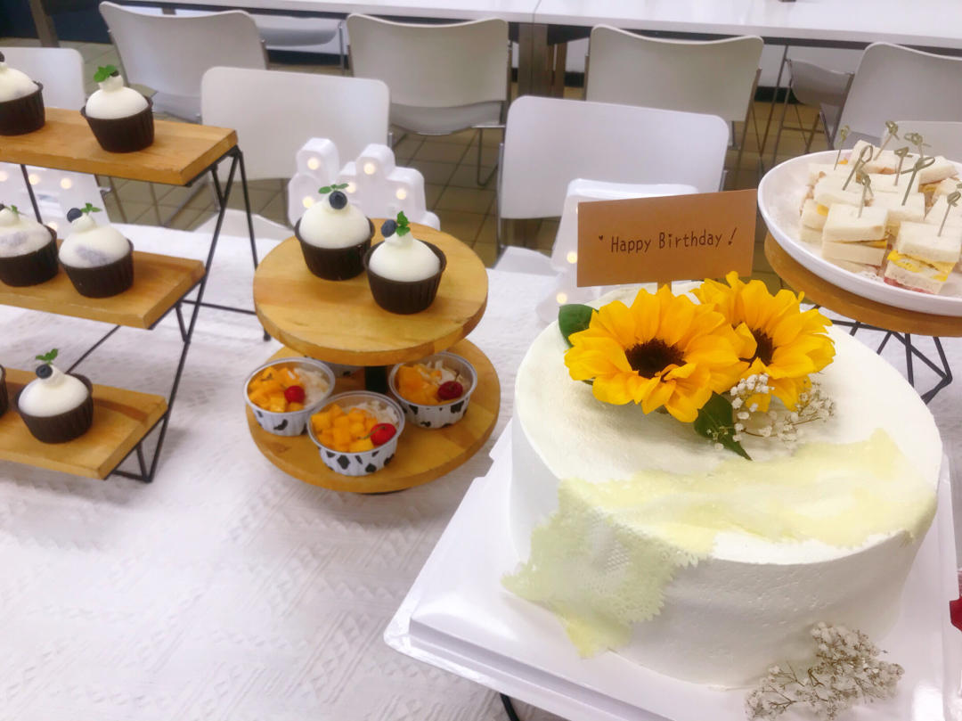 母亲节--玫瑰蕾丝蛋糕--整体都可食用的淡奶油蛋糕