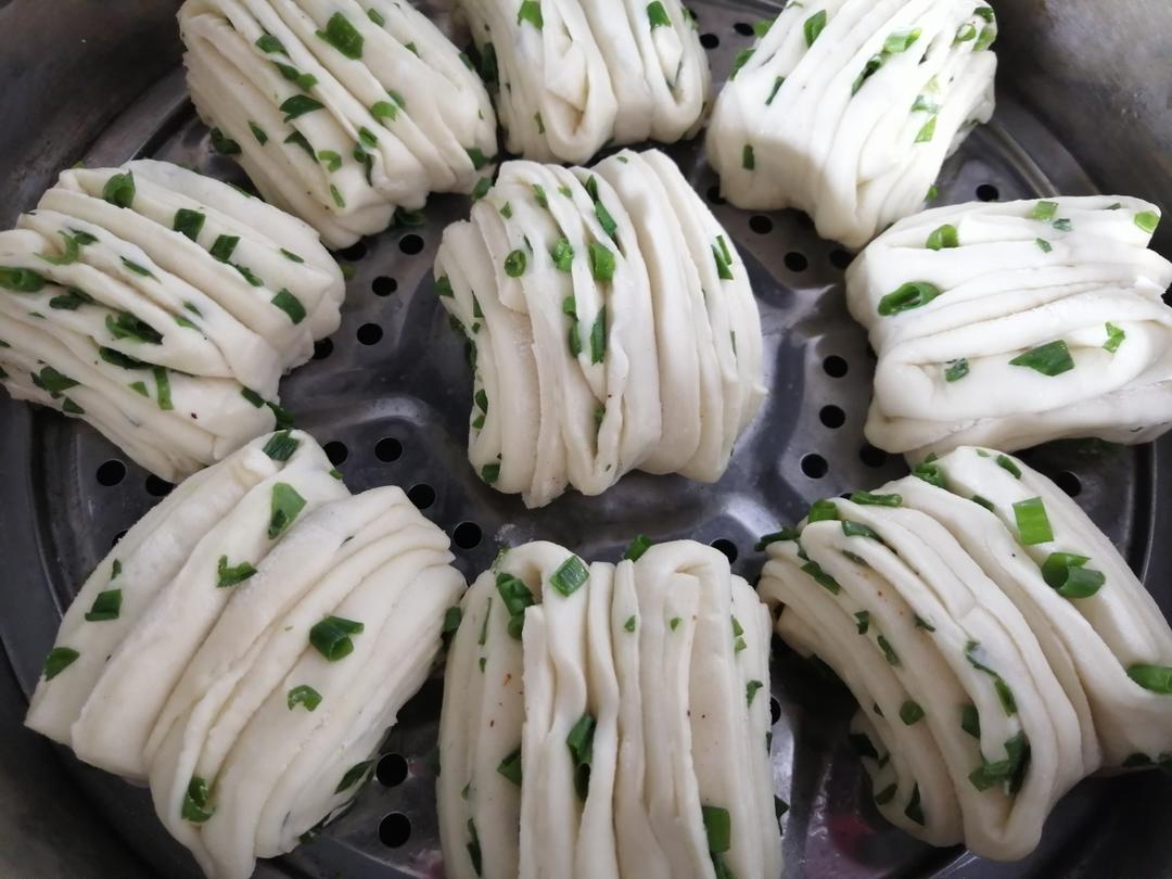 🌺椒盐葱香花卷🌺（操作简单，好吃又好看）