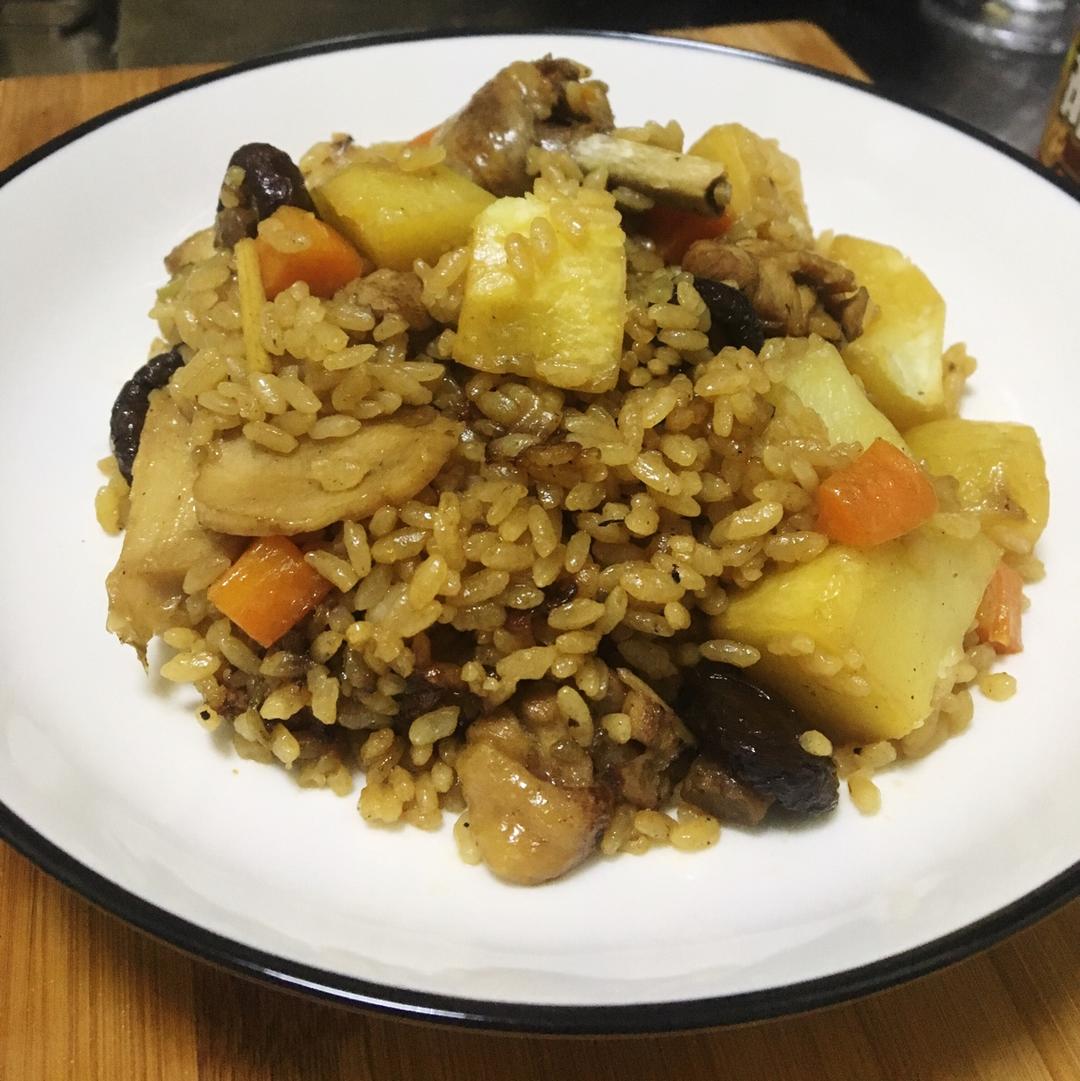 【香菇鸡肉焖饭】