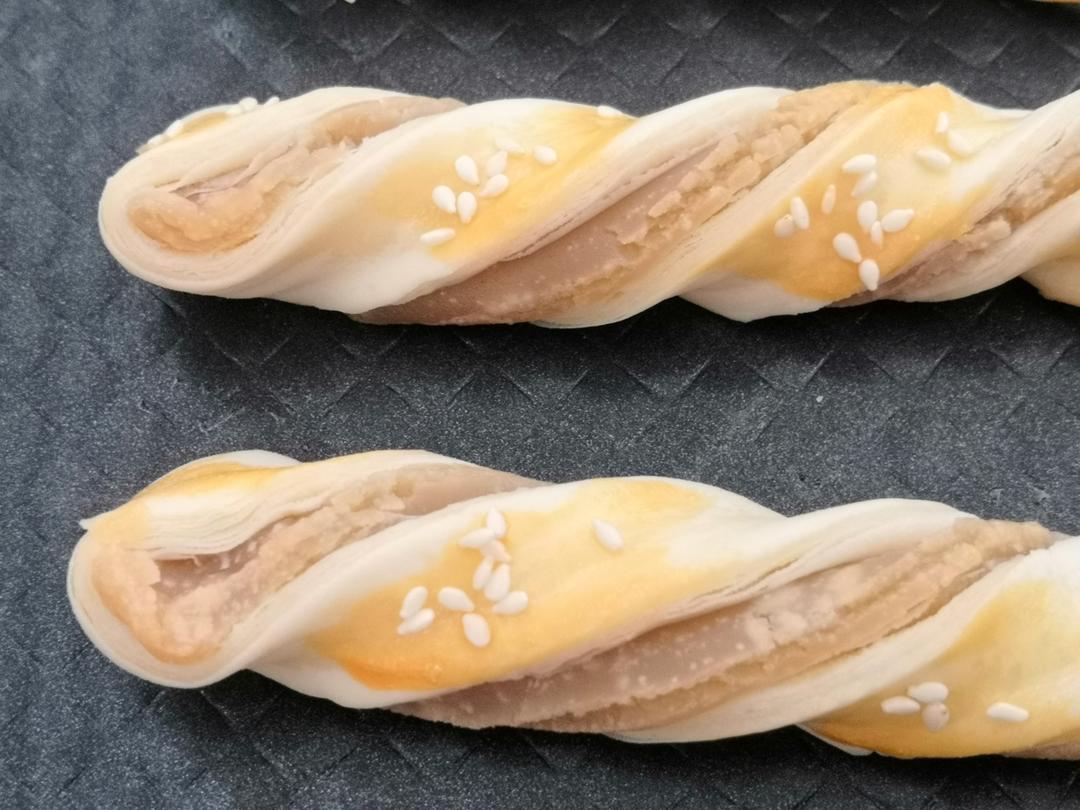 豆沙扭扭酥