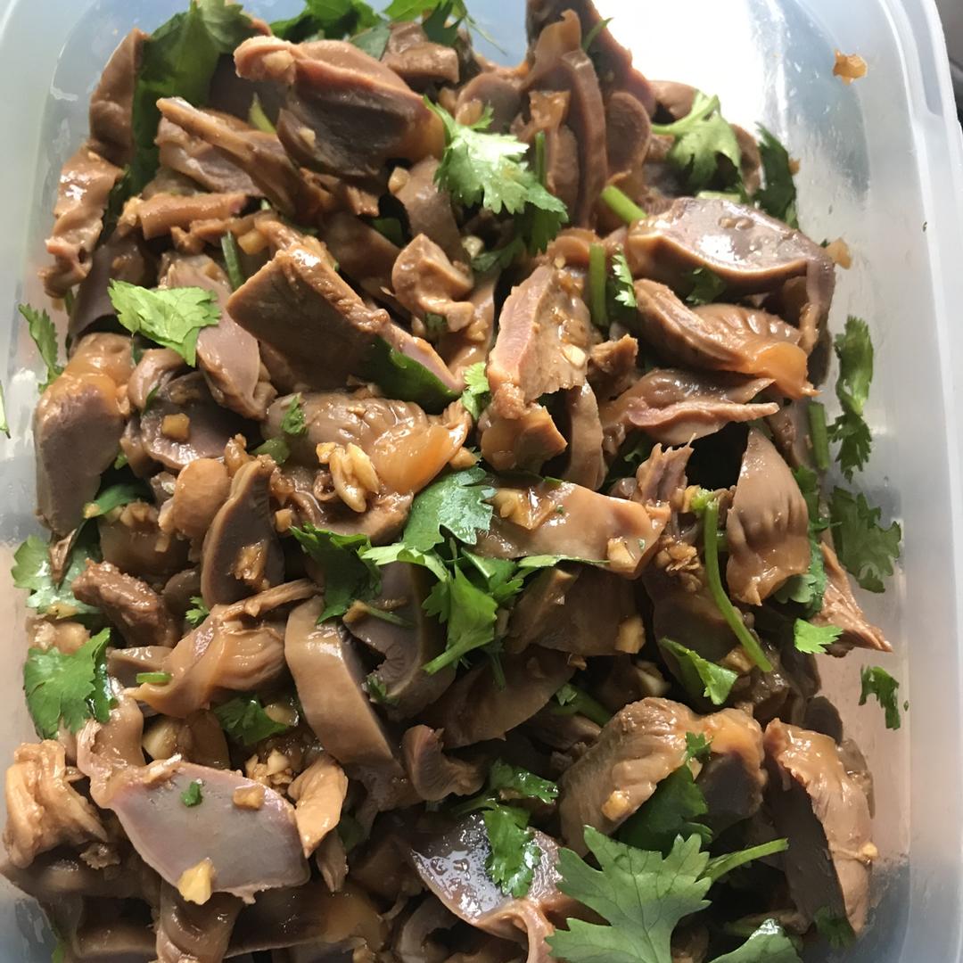 香辣卤鸡胗