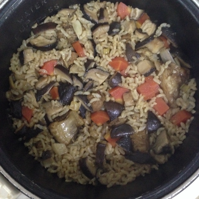 喷香排骨焖饭（爆好吃）